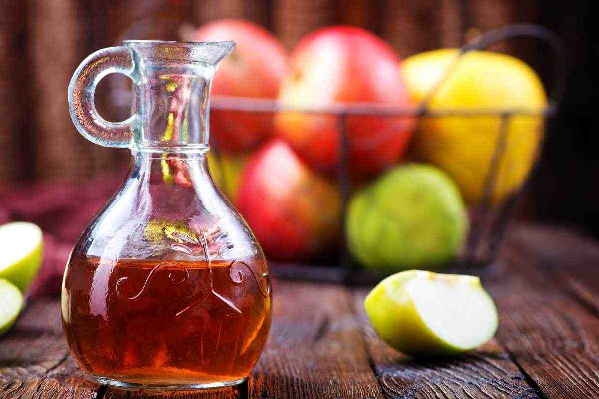 Aceto di mele ed acqua al mattino fanno davvero bene alla salute? Facciamo chiarezza